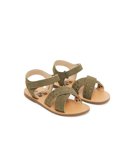 SANDALIAS TACHUELAS