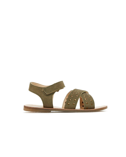 SANDALIAS TACHUELAS